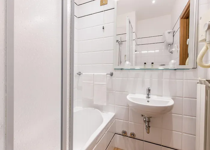 Otel Trastevere 3*